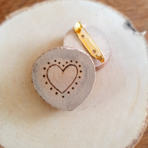 Broche avec coeur